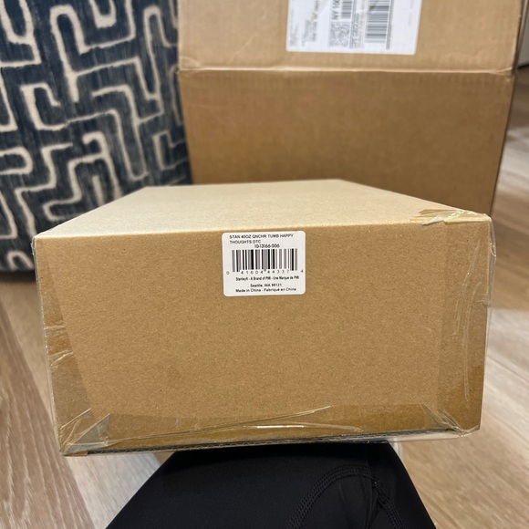 Stanley x Love Shack Fancy 40oz Quencher - Picture 3 of 4